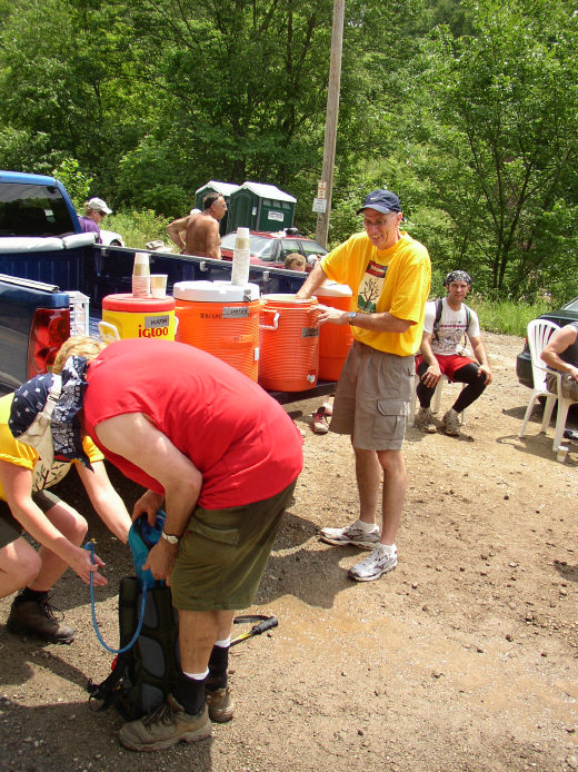 Ron Hannan mixes Gatorade